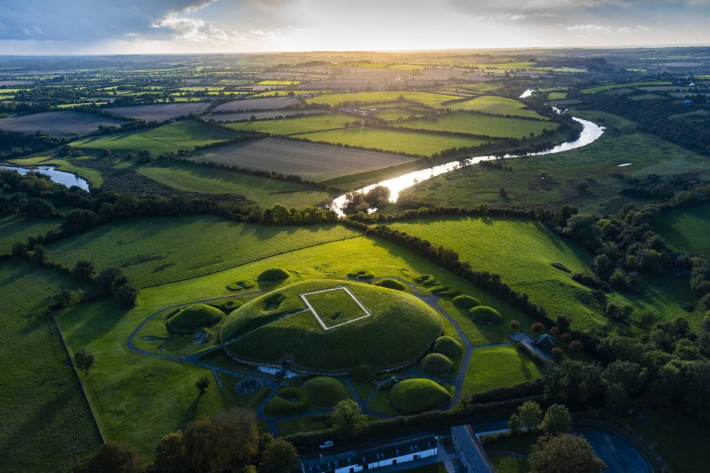 Newgrange & Boyne Valley Newgrange & Boyne Valley